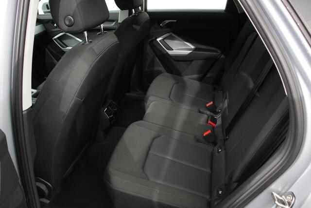 Audi Q3 Sportback 45 TFSI Attitude Plus PHEV 245 PK Climatronic Adaptive Cruise control PDC V + A Navigatie Elektrische Kofferbak LMV Velgen