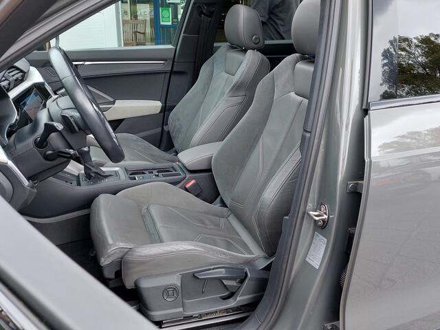 Audi Q3 40 TFSI 190pk Quattro Edition One | Navi | Cruise | Led Matrix | Leder+Stoelverwarming | Panorama Schuifdak | Keyless Entry | Dodehoek+Rijstrooksensor | Pdc+Assist+Camera | 21''lm | Trekhaak