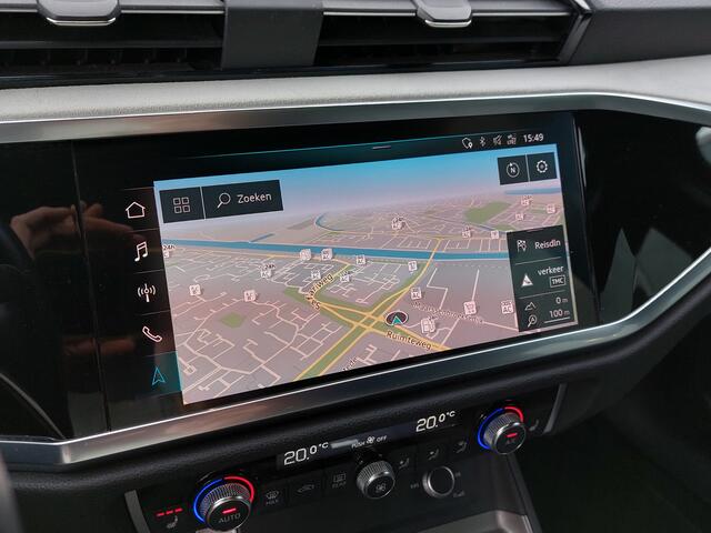 Audi Q3 40 TFSI 190pk Quattro Edition One | Navi | Cruise | Led Matrix | Leder+Stoelverwarming | Panorama Schuifdak | Keyless Entry | Dodehoek+Rijstrooksensor | Pdc+Assist+Camera | 21''lm | Trekhaak