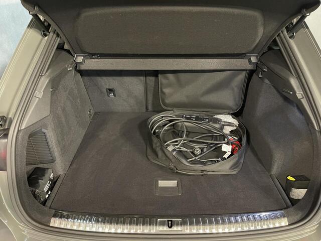 Audi Q3 45 TFSI e S edition 20"/Panoramadak/Dodehoek/Stoelverwarming/PDC v+a/MATRIX LED/Virtual cockpit/Navigatie/Apple Carplay & Android Auto