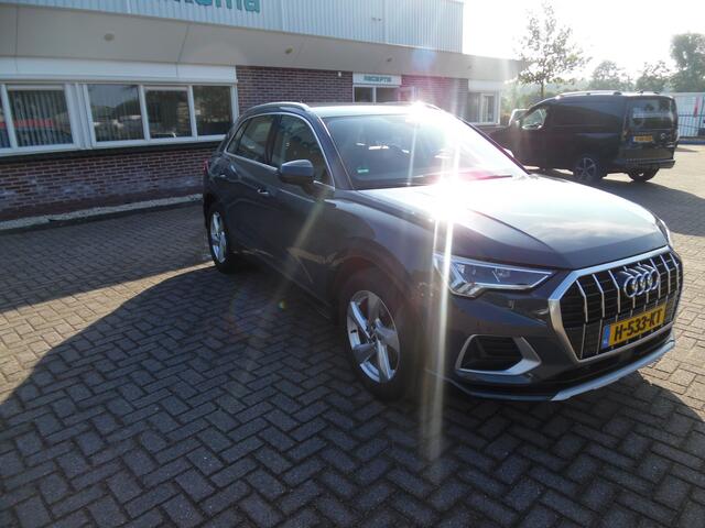 Audi Q3 35 TFSI Pro Line business