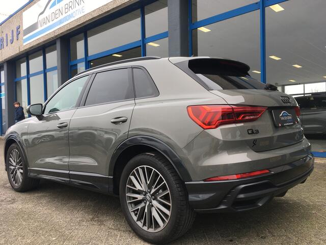 Audi Q3 35 TFSI S-line Black Leder Sfeer CarPlay