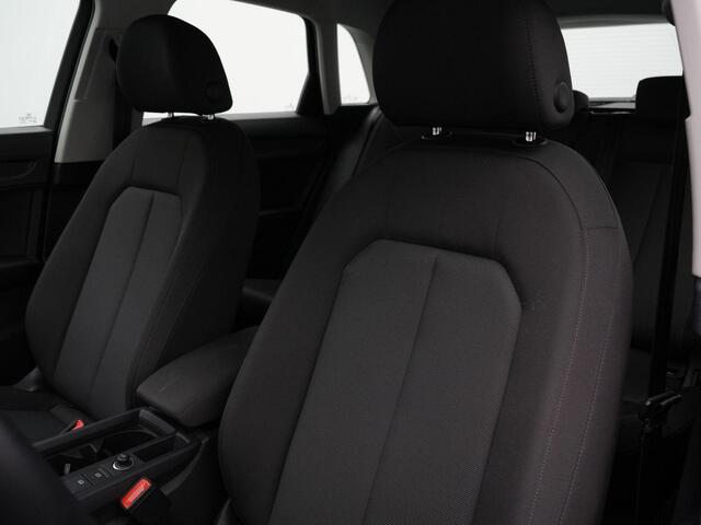 Audi Q3 35 TFSI 150 pk S-tronic Pro Line | Navigatie | Parkeersensoren achter | Climatronic