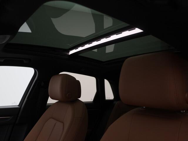 Audi Q3 45 TFSI e S edition | PANO | CAMERA | ADAPTIVE | STOELVERWARMING