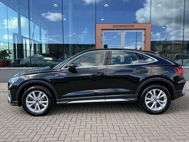 Audi Q3 Sportback 45 TFSI E S-Line | PHEV | Matrix | Stoelverwarming | Digital Dash | Parkeersensoren |