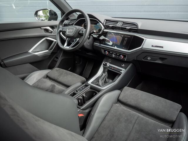 Audi Q3 45 TFSI E S-Line Pano Trekhaak ACC Camera BTW Keyless