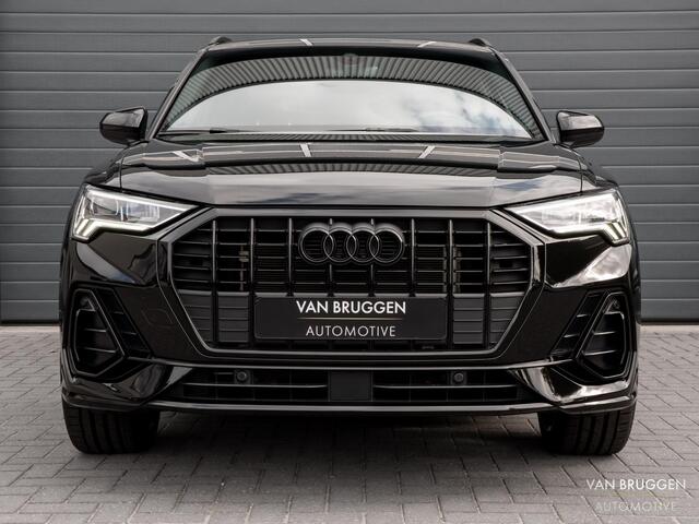 Audi Q3 45 TFSI E S-Line Pano Trekhaak ACC Camera BTW Keyless