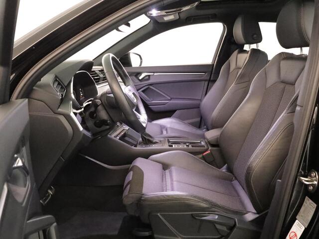 Audi Q3 Sportback 45 TFSI e S Edition 245 pk S-tronic | Navigatie | Panoramadak | Parkeersensoren | Achteruitrijcamera | Adaptieve cruise control | Lichtmetalen velgen 20" | S-Line |