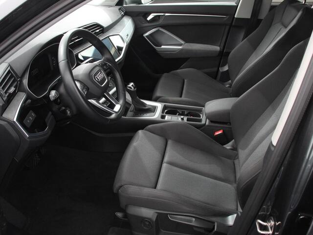 Audi Q3 45 TFSI e 245pk S-Line Plus PHEV Navigatie Apple Carplay/Android auto Climate Control Adaptive Cruise Control Electrisch bedienbare achterklep