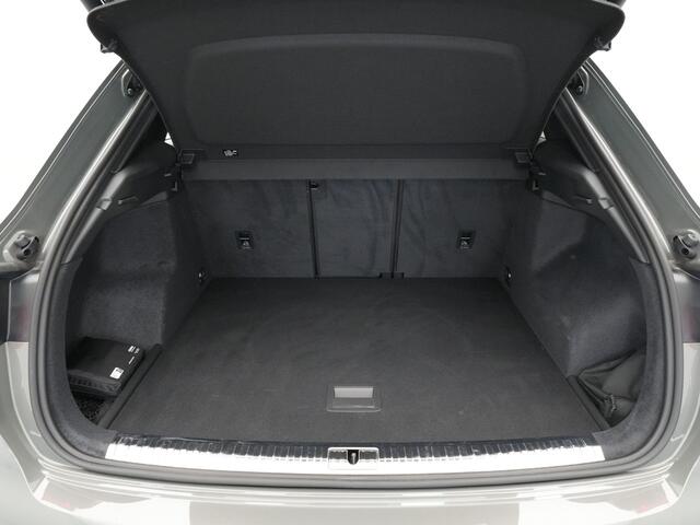 Audi Q3 35 TFSI 150 pk S-Tronic S line edition Trekhaak, Navi, Led, Pdc, Car play 28