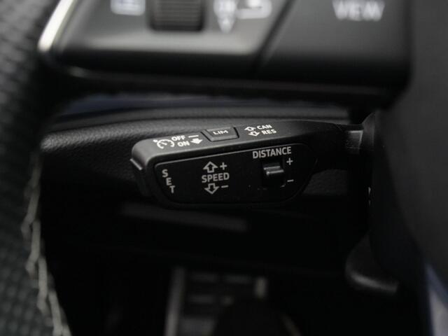 Audi Q3 45 TFSI e 245 pk S-tronic Business Edition | Standkachel | Trekhaak | Sportstoelen | Stoelverwarming | Onderstel adaptieve demping | 19 inch