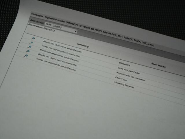 Audi Q3 45 TFSI e S Line Plug In Hybrid 245pk Dealer O.H PHEV | Trekhaak Afneembaar | Panodak | Adaptive Cruise | Sportstoelen Verwarmd | Apple Carplay | Keyless | Navigatie | Virtual | DAB |