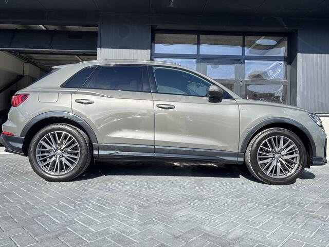 Audi Q3 35 TFSI S-line Black Leder Sfeer CarPlay