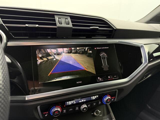 Audi Q3 45 TFSI e S-line 2x / Pano / Leder / Camera / Keyless