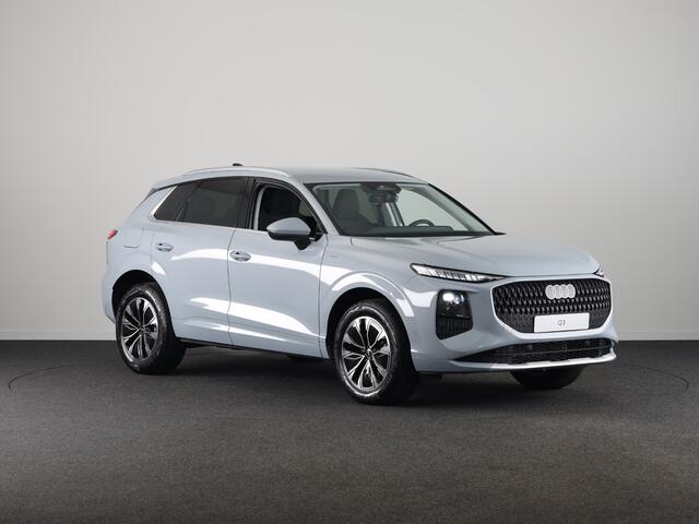 Audi Q3 Advanced edition e-hybrid 200 kW / 272 PK | Techniekpakket plus | Ambiente lichtpakket plus | Privacy glas | Sportstoelen |