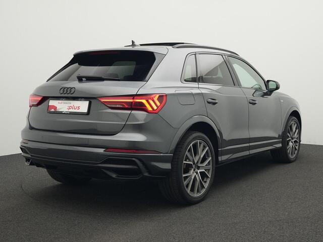 Audi Q3 45 TFSI e 245 pk S-tronic S edition | Panoramadak | SONOS sound | Achteruitrijcamera | Sportstoelen | LED Koplampen | Adaptive Cruise | 20 inch