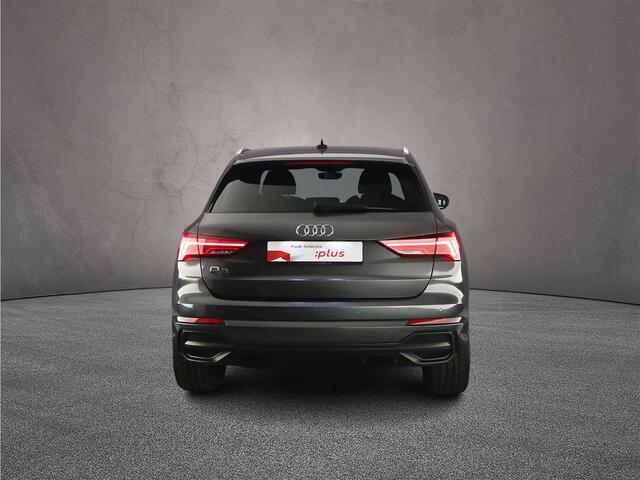 Audi Q3 45 TFSI e S edition | Trekhaak | Audi sound | MMI plus | Full-led | ACC | Parkeerhulp plus |