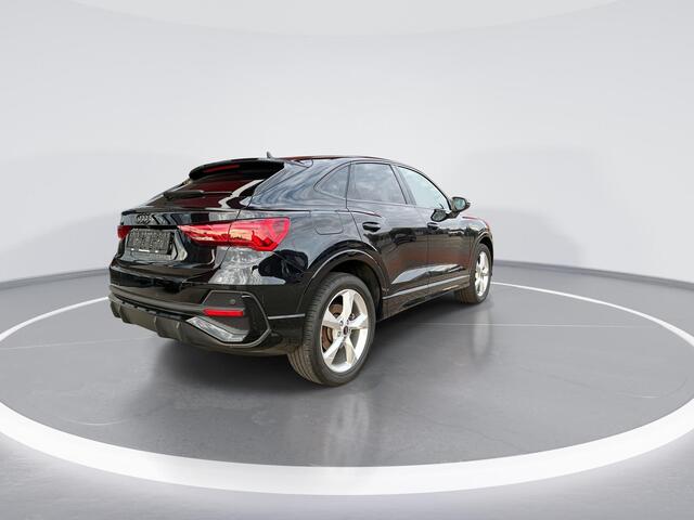 Audi Q3 Sportback 45 TFSIe 245pk S-Tronic S Edition · Camera · Side Assist · Adaptive Cruise Control · Zwart Optiek · Keyless · Stoelverwarming · Elek. Achterklep · 19"Velgen · Apple/Android Car Play
