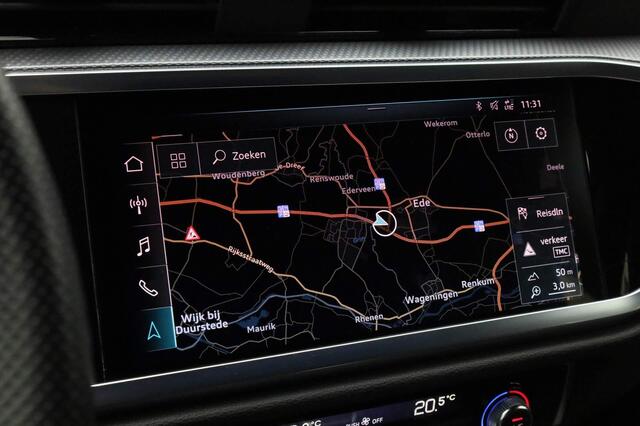 Audi Q3 35 TFSI 150 pk S-tronic S Line Pro Line S / S-Line | Trekhaak | Achteruitrijcamera | Navigatie | Carplay | Afgevlakt sportstuur