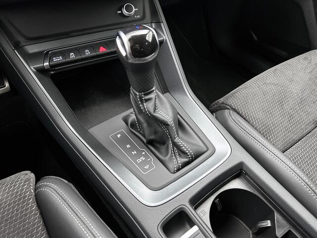 Audi Q3 Sportback 35 TFSI S Edition 20"inch Audi Sport velgen | Privacy Glass | Stoelverwarming | Drive Select | Alcantara bekleding