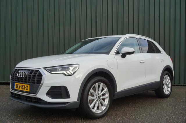 Audi Q3 45 TFSIe Plug-in Hybrid Business + Adapt. Cruise/ Navi/ Carplay/ LED/ PDC/ Garantie!