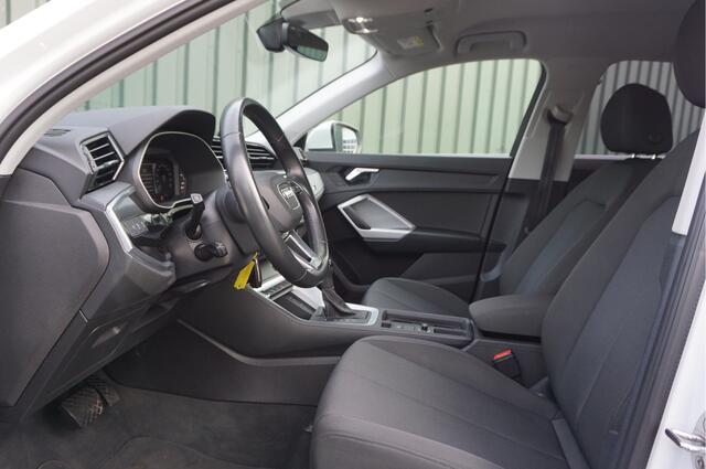 Audi Q3 45 TFSIe Plug-in Hybrid Business + Adapt. Cruise/ Navi/ Carplay/ LED/ PDC/ Garantie!