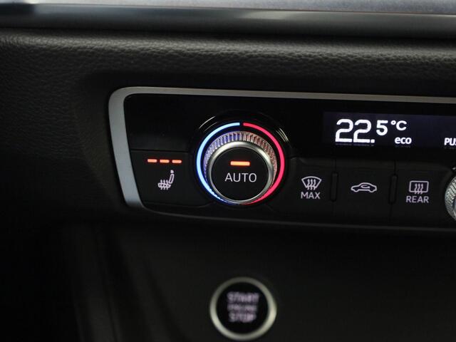 Audi Q3 Sportback 45 TFSIe 180kW/245PK S Line · Stoelverwarming · Leder/Alcantara · Camera + Parkeersensoren