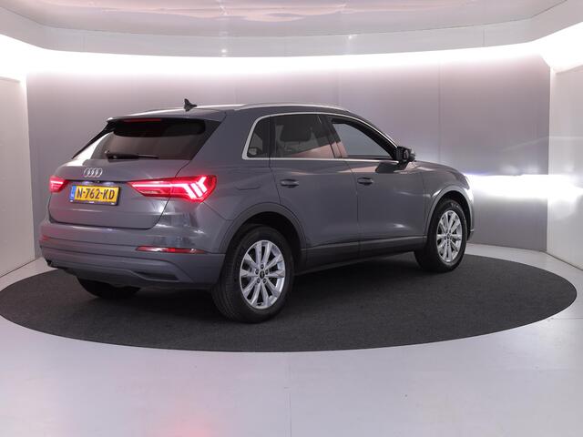 Audi Q3 45 TFSI e Business Edition 245 pk S-tronic | Navigatie | Parkeersensoren | Achteruitrijcamera | Stoelverwarming |