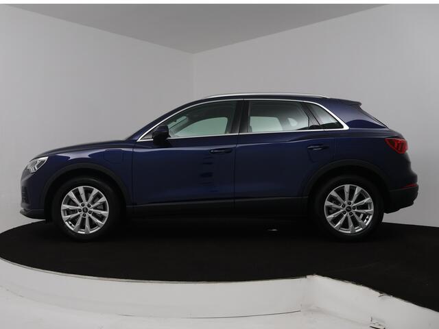 Audi Q3 45 TFSI e Advanced edition | Navigatiesysteem | Stoelverwarming | Parkeerhulp voor en achter |