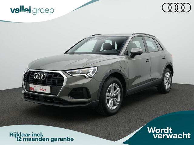 Audi Q3 45 TFSI e 245 pk S-tronic Business | Trekhaak | Achteruitrijcamera | Navigatie | Stoelverwarming | Adaptive Cruise