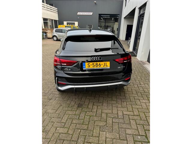 Audi Q3 advanced edition