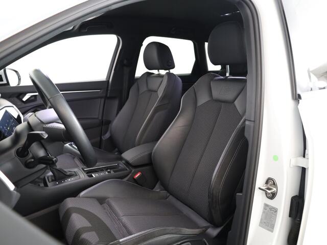 Audi Q3 45 TFSI e S edition 245pk SOH 95% | Parkeercamera | Trekhaak | 19 inch lichtmetalen velgen | Verwambare voorstoelen | S-line interieur