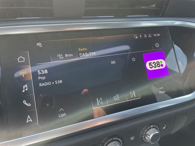 Audi Q3 Sportback Q3 Sportback 35 S line Automaat Panorama Dak