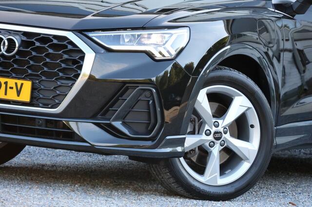 Audi Q3 45 TFSIe S-Line - 245 pk **Camera / Trekhaak / Navi