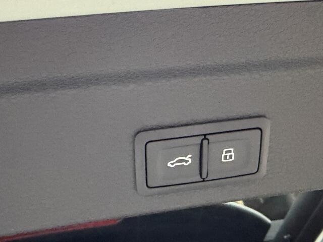 Audi Q3 Sportback 45 TFSI quattro edition one 230Pk | S-LINE | SCHUIFDAK | B&O