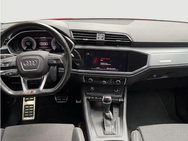 Audi Q3 45 TFSI e S edition 245pk | Navigatie | Trekhaak | Adaptieve cruise controle | 3 spaaks afgevlakt stuurwiel | 19 inch Lichtmetalen velgen