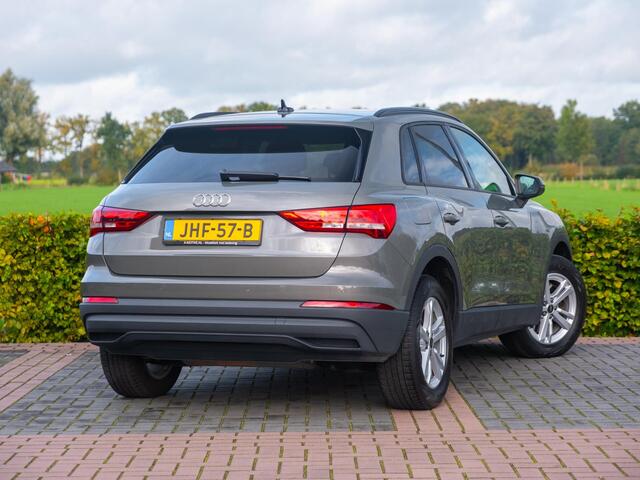 Audi Q3 1.4 45TFSIe Plug-Hybrid Proline Sport | Virtual Cockpit | Elek klep | Volleder / Alcantara | MMI Navi+ | Trekhaak | Park pack | Verw Stoelen | Etc..