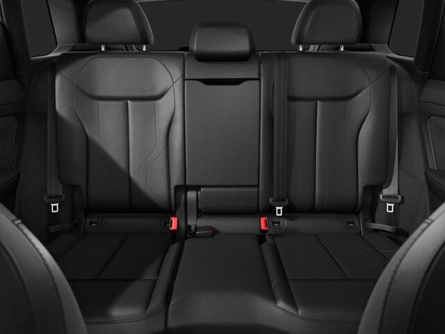 Audi Q3 1.5 200kW e-hybrid S edition 272PK | 4jr garantie | Binnenkort verwacht | S-line in & Exterieur | Blindspot | MMI plus | Achteruitrijcamera |