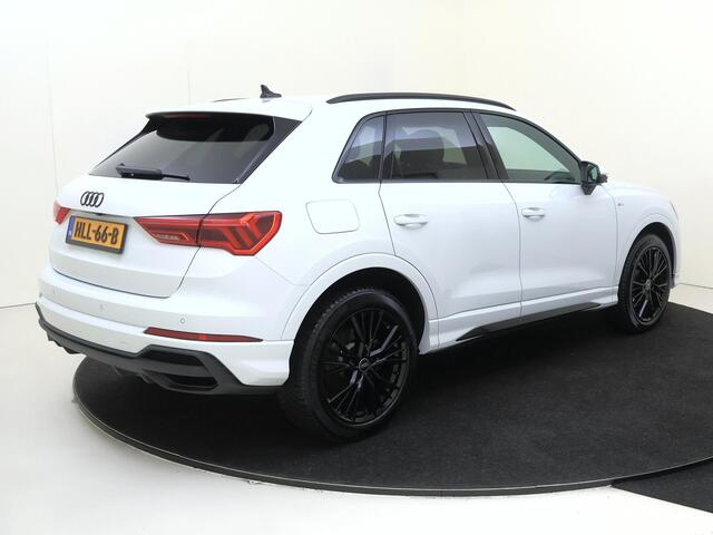 Audi Q3 45 TFSI e S edition | Trekhaak | Achteruitrijcamera | Dodehoek detectie | Keyless | Stoelverwarming | Cruise control | Navigatie |