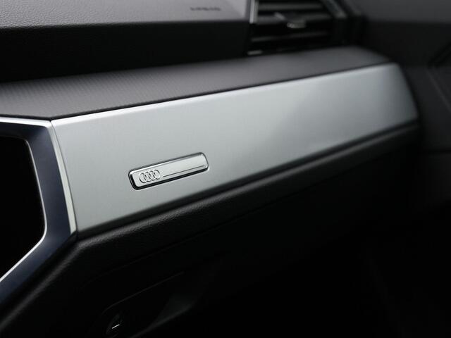 Audi Q3 45 TFSI e 245 pk S-tronic Advanced edition | Stoelverwarming | Adaptive Cruise | Navigatie | Parkeersensoren voor/achter