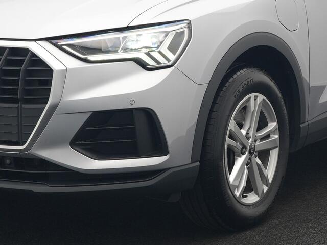 Audi Q3 45 TFSI e edition Plug In Hybrid 245pk Dealer O.H. PHEV | S Line Int. | Trekhaak Af Fabriek | Camera | Sfeerverlichting | Virtual Cockpit | Keyless | Blis | Navigatie | DAB |