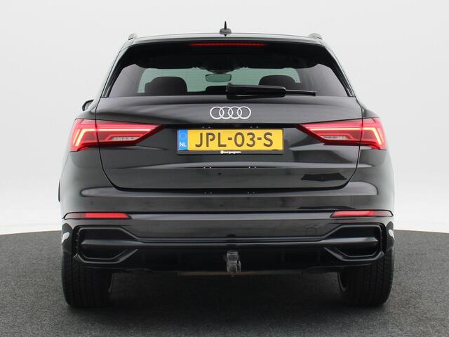 Audi Q3 45 TFSi e 245 Pk Automaat S-Line | Panoramadak | Zwart Optiek | Trekhaak Elektrisch | Virtual Cockpit | Sonos | LED | 20 Inch | 73.860 Km