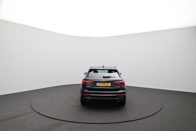 Audi Q3 35 150PK TFSI S-edition PANORAMA - LEER - ACC NL-AUTO