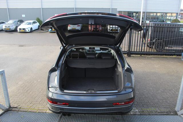 Audi Q3 1.4 TFSI CoD Automaat S-Line Lederen bekleding/Stoelverwarming/Navigatie/Cruise control/Parkeersensoren rondom/Elektrische achterklep/Led koplampen