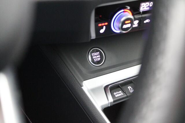 Audi Q3 45 TFSI e 245pk Business Edition B&O Keyless Camera Keyless Virtual Cockpit Navigatie