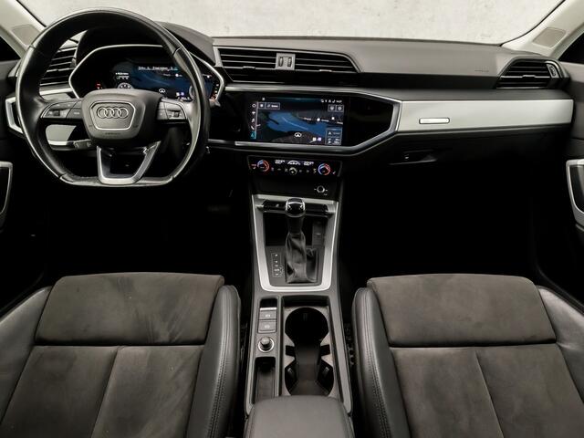 Audi Q3 35 TFSI S-Line Sport 150Pk Automaat (PANORAMADAK, APPLE CARPLAY, GROOT NAVI, LEDER/ALCANTARA, CAMERA, SPORTSTOELEN, ELEK ACHTERKLEP, GETINT GLAS, NIEUWSTAAT)