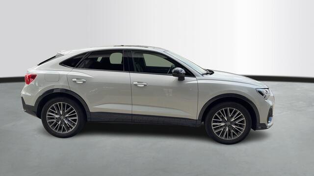 Audi Q3 Sportback 35 TFSI Pro Line business / 02-2026 VERWACHT / Trekhaak / Panodak