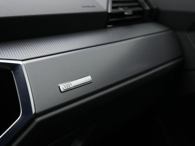 Audi Q3 Sportback 45 TFSI e 245 pk S-tronic S-Line | Leder/alcantara | Stuur-/stoelverwarming | Achteruitrijcamera | Adaptive Cruise