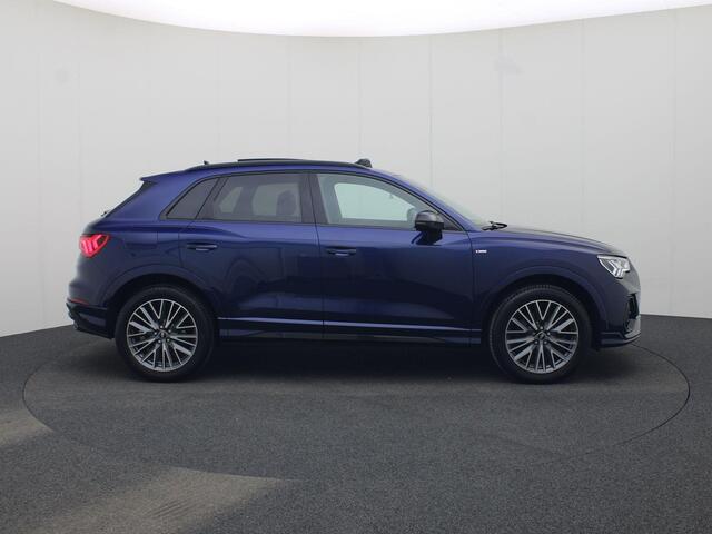 Audi Q3 45 TFSIe 180kW/245PK S Line · Panoramadak · Trekhaak · Drive select