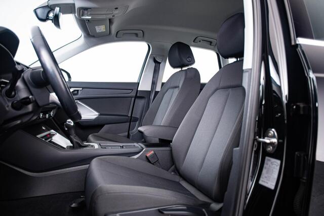 Audi Q3 35 TFSI Business Edition Adaptive cruise control - Parkeerhulp achter - Audi virtual cockpit - Connectivity pakket - Stoelen, vóór verwarmbaar - Binnenspiegel, automatisch dimmend - Grootlichtassistent -
